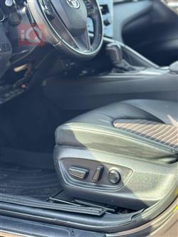 تۆیۆتا کامری